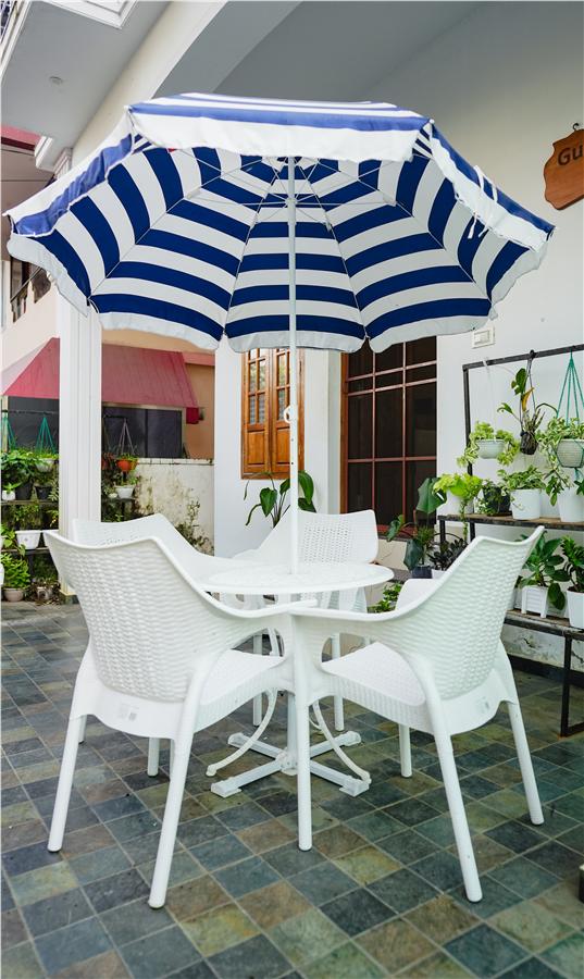 Garden Patio Dining